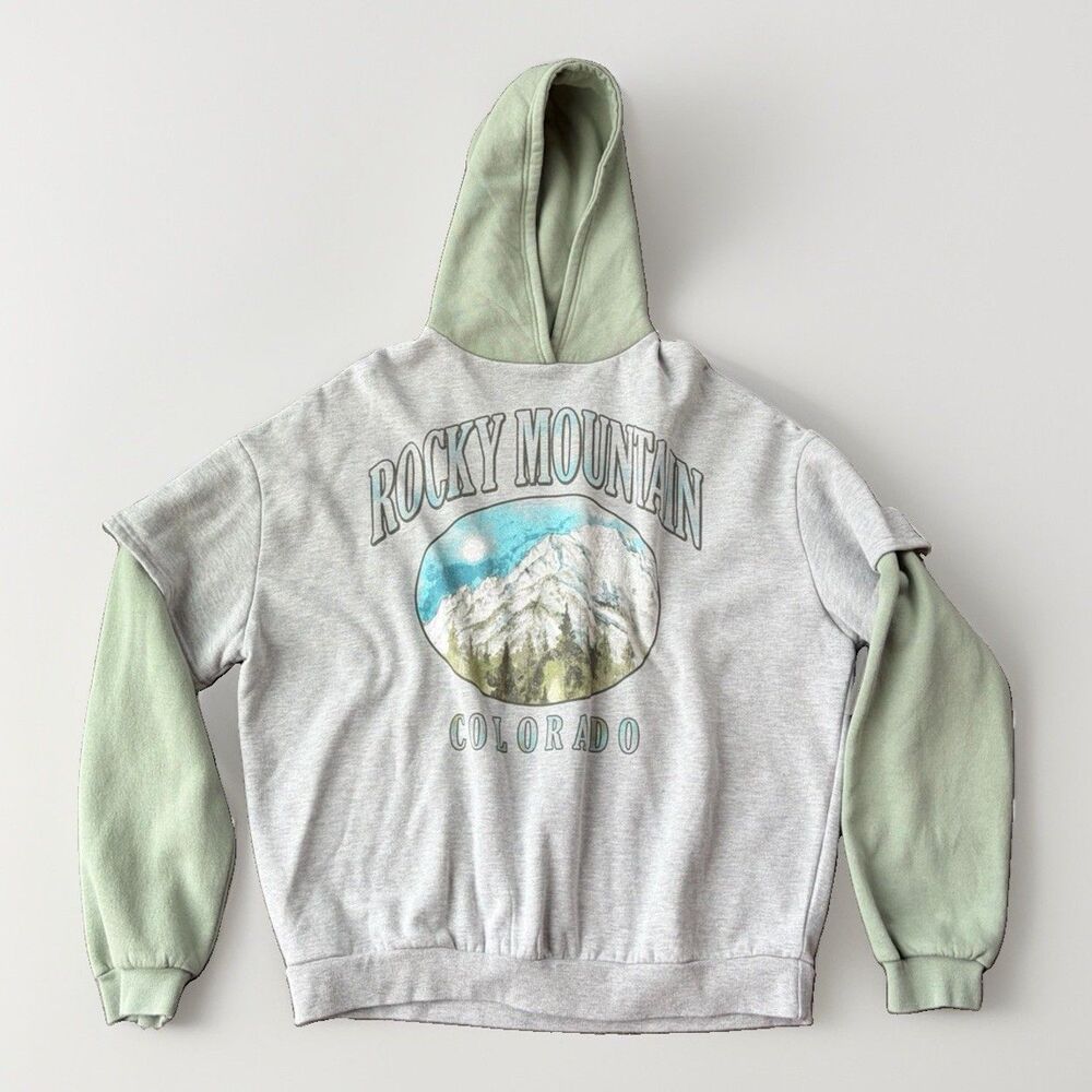 Goodie Two Sleeves Colorado Hoodie Womens L Rocky Mountain Layered Graphic Gray